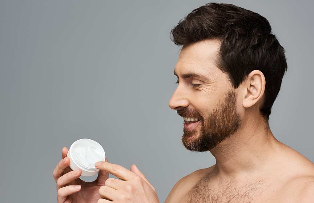 matte vs glossy hair wax,best finish for hair wax,private label matte hair wax,custom glossy styling wax for salons,hair wax texture for men’s grooming,hodm hair wax development,professional hair wax manufacturer,barbershop hair wax customization,hair wax,hair care