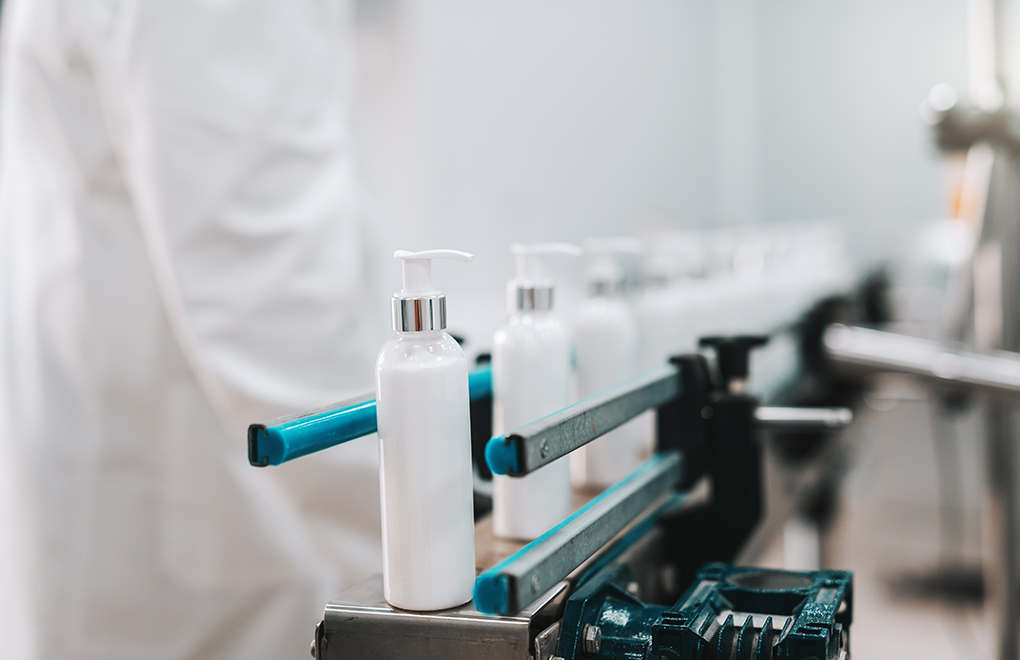 private label shampoo,custom shampoo manufacturing,salon shampoo branding,create haircare line,private label hair products,hair care