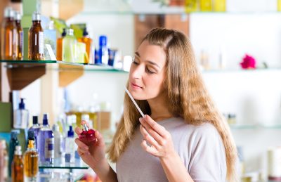 fragrance in hair care,customer loyalty hair care,private label shampoo scent,salon hair care fragrance,distributor hair care products,hair conditioner,private label shampoo,hair care